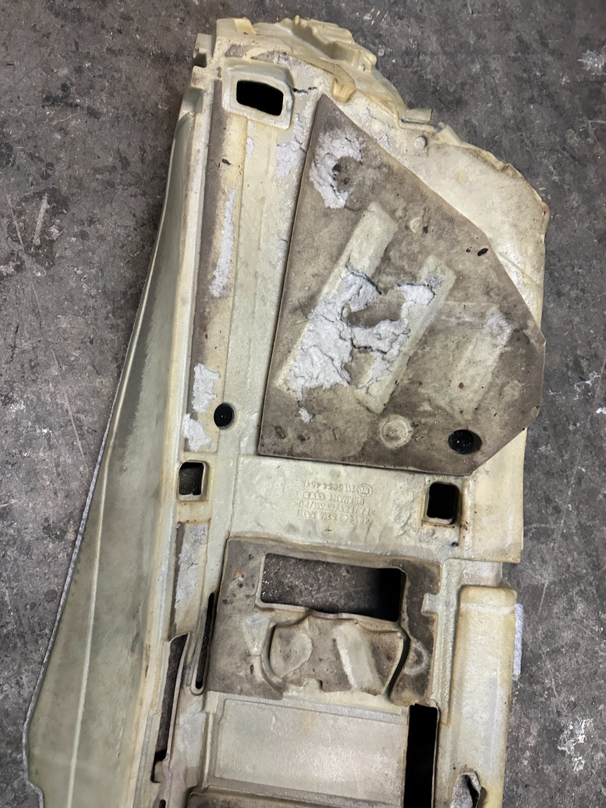 2018 AUDI R8 SPYDER LEFT DRIVER INTERIOR FLOOR CARPET OEM 4S1 863 021