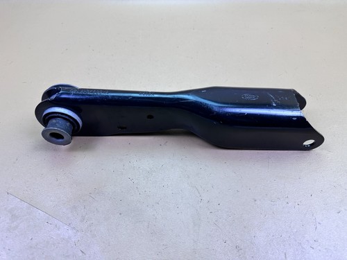 Land Rover Defender 110/130 Rear Lower Suspension Arm Left LR163135 Genuine New - Picture 5 of 8
