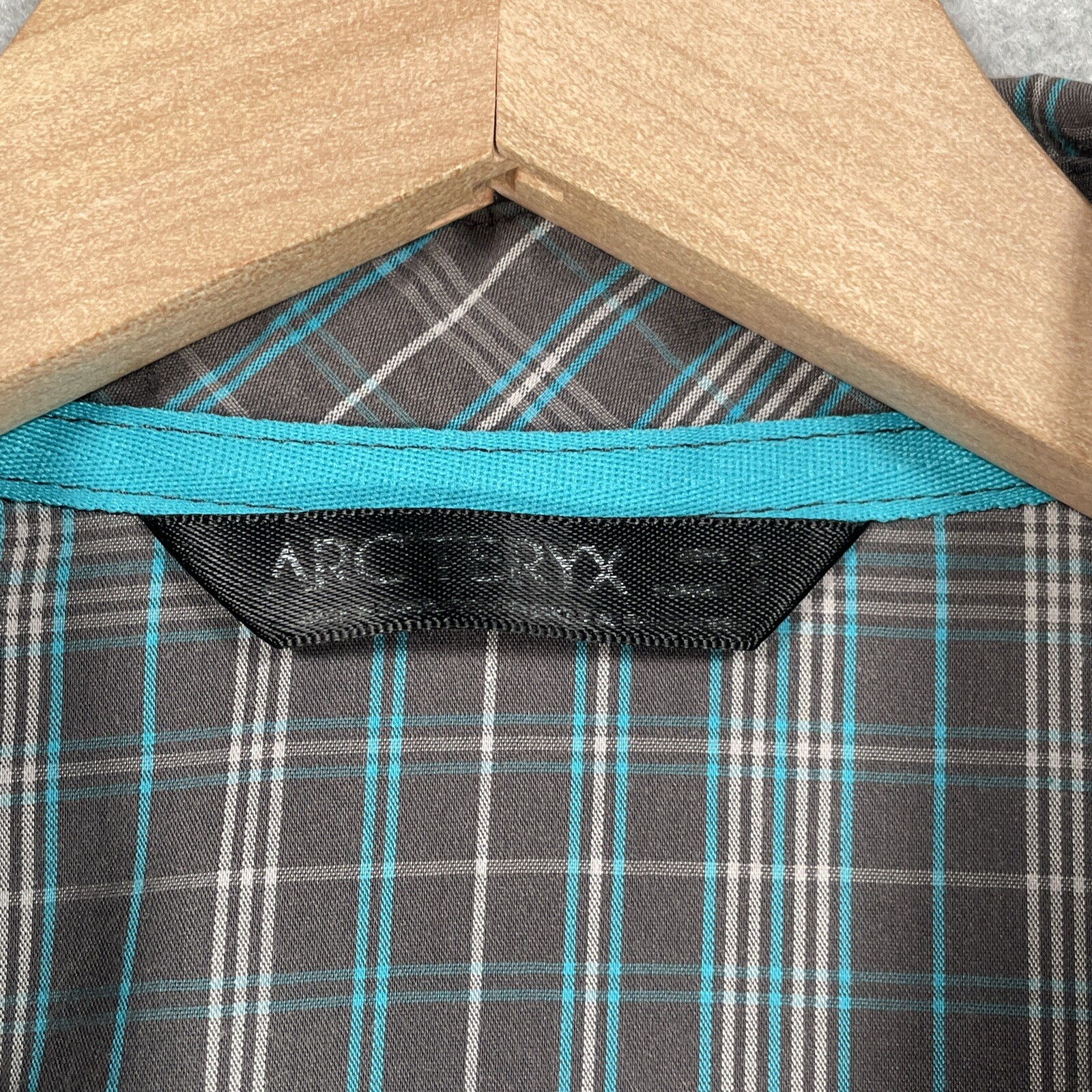 ARC'TERYX Camicia Arcteryx da uomo grigia S leggera manica corta esterna con tasca abbottonata