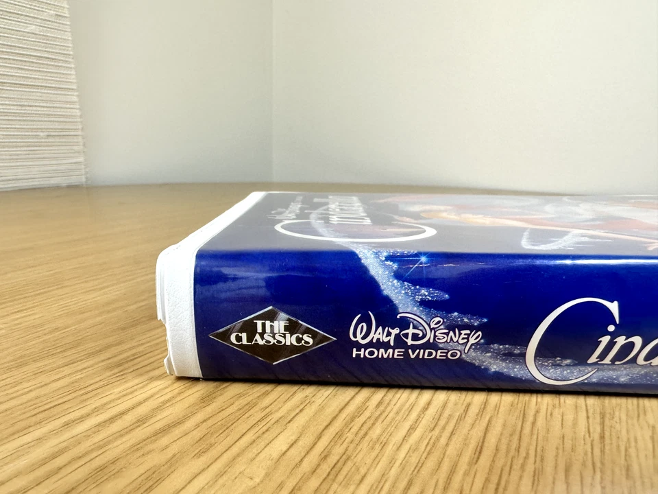 CINDERELLA Black Diamond Walt Disney Original Release VHS 1988 Collectors Piece - Image 4 of 4