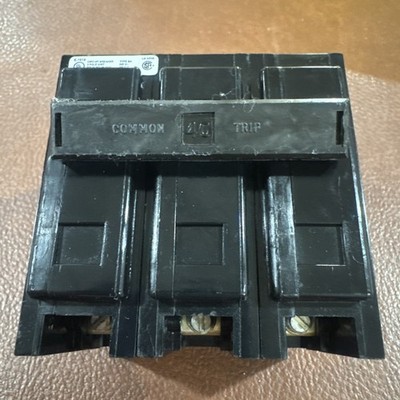Eaton 3P 40A  Circuit Breaker BA BAB3040H 3 Pole 40 Amp 240 Volt Bolt On