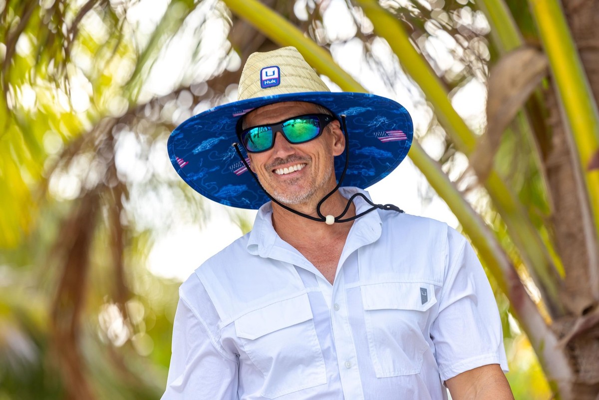 HUK Mens Straw Hat: Wide Brim Fishing & Beach, Tiki Beach  display picture 1