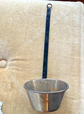 Pentola pentola antica forgiata a mano ferro battuto ottone treccia focolare mestolo