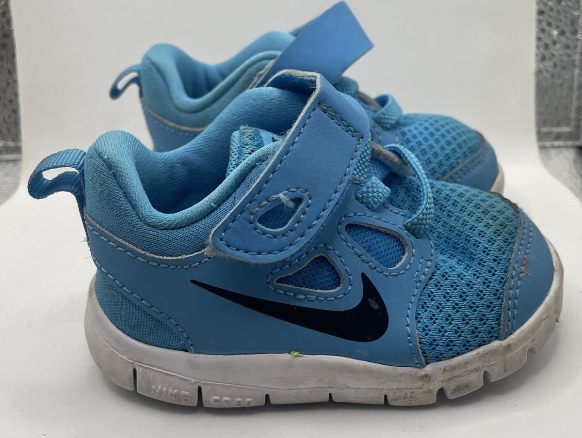 nike free velcro strap