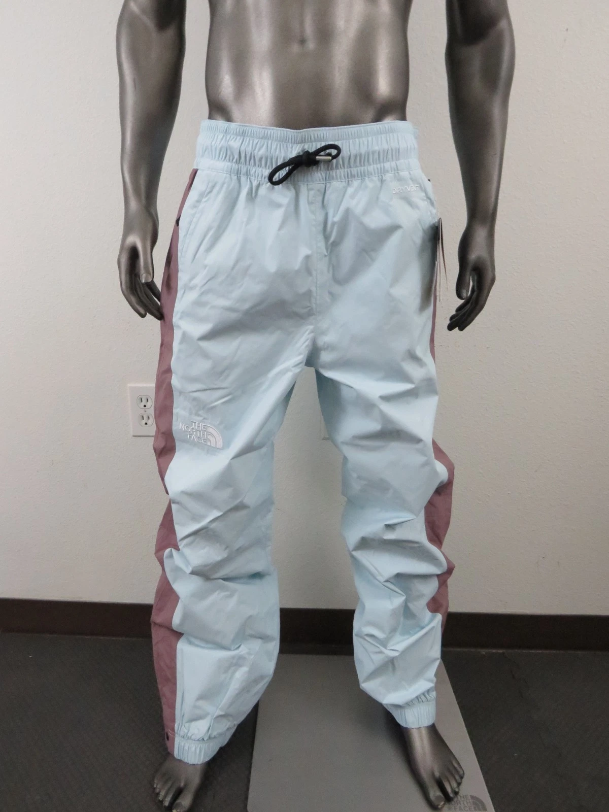 NWT Mens The North Face Build Up Waterproof Shell Dryvent Rain Ski Pants - Blue
Opens in a new windo