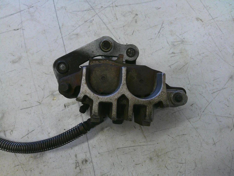 2005-2008 Kawasaki Vulcan 1500 VN1500 front brake caliper - Image 4 of 4