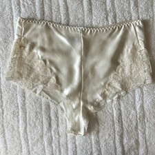 Vintage MAIDENFORM Chantilly Ivory SATIN Slippery PANTIES Tap USA Made Size 5