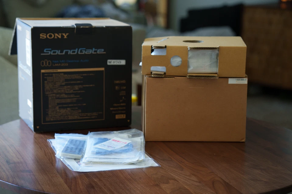 Sony LAM-Z03 NetMD CD MD Minidisco Estéreo con Altavoces + Caja [100V] [PRUEBA DE DEMOSTRACIÓN] Foto 2 de 4