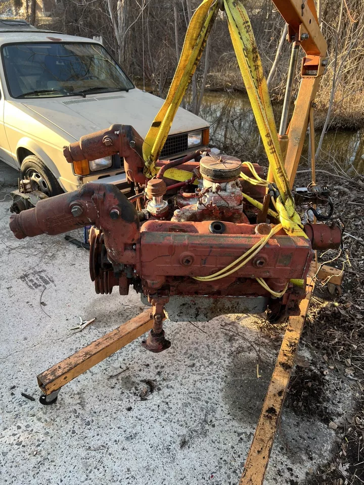 Motor marino Chrysler 318 completo - admisión Holley Street Dreams - Mopar LM318 Foto 3 de 4