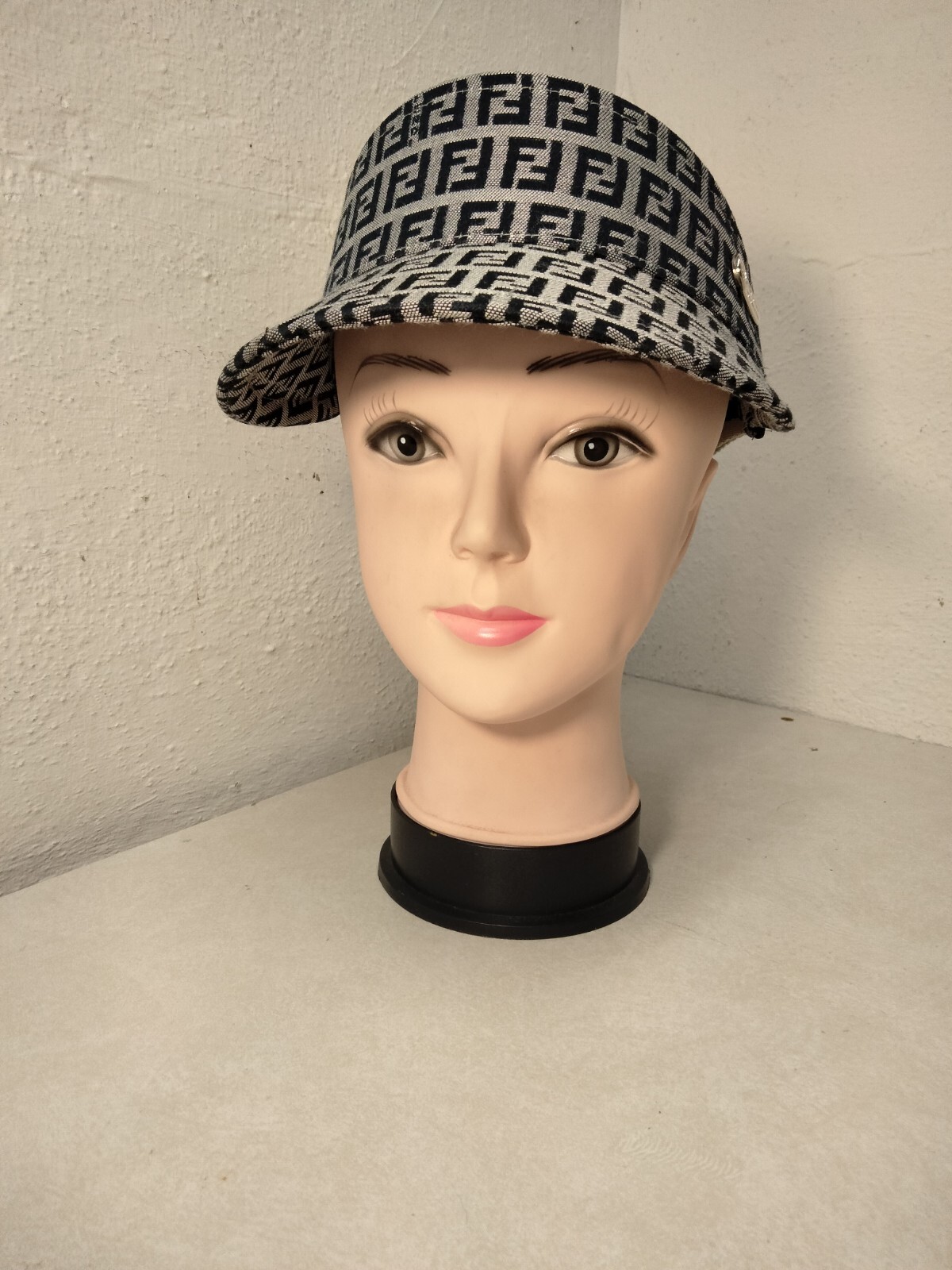 fendi beach hat