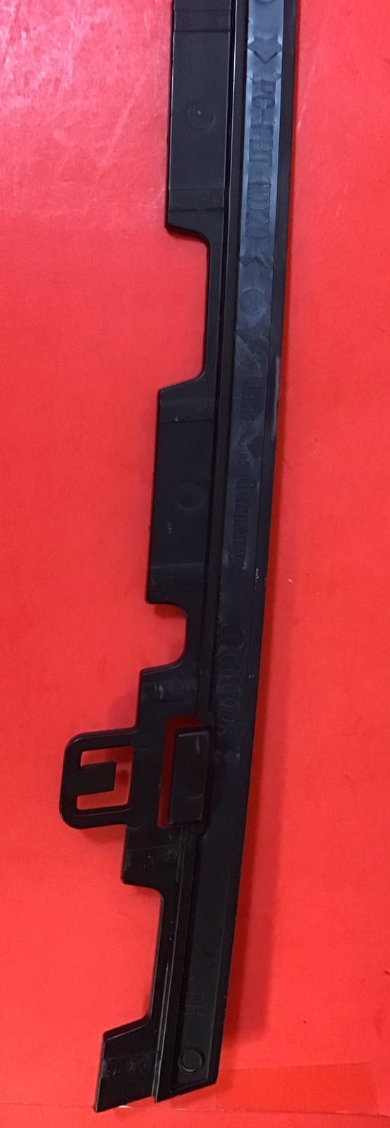 USED Genuine AUDI R8 4S3 4S9 4SP 4SR Strip Right 4S0807968 PT658
