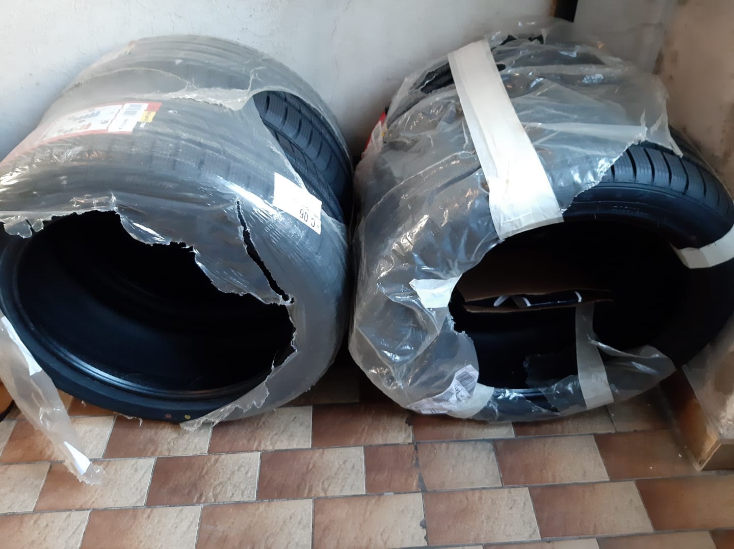 Nr.4 nuovi Pneumatici invernali Fortuna, 225/45 R17 91V foto 2