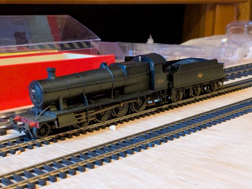 Hornby R3005 Klasse 28XX BR schwarz/werkseitig verwittert OO Maßstab 2845 DCC ausgestattet | Condition: New: Other (See Details)