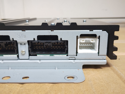 Mitsubishi Delica Genuine Audio Radio Amplifier Power Amp 8701A222