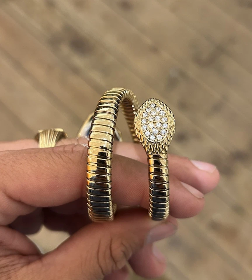 Just Cavalli Snake Watch Emerald Green and Gold Stainless Steel Watch - Image 4 of 4