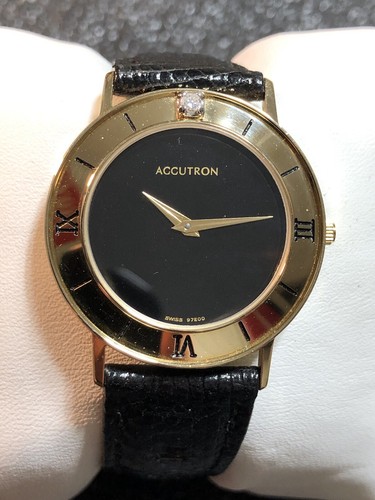 Orologio donna Accutron Bulova numeri romani diamante su lunetta tono oro nuovo pipistrello - Foto 20 di 24