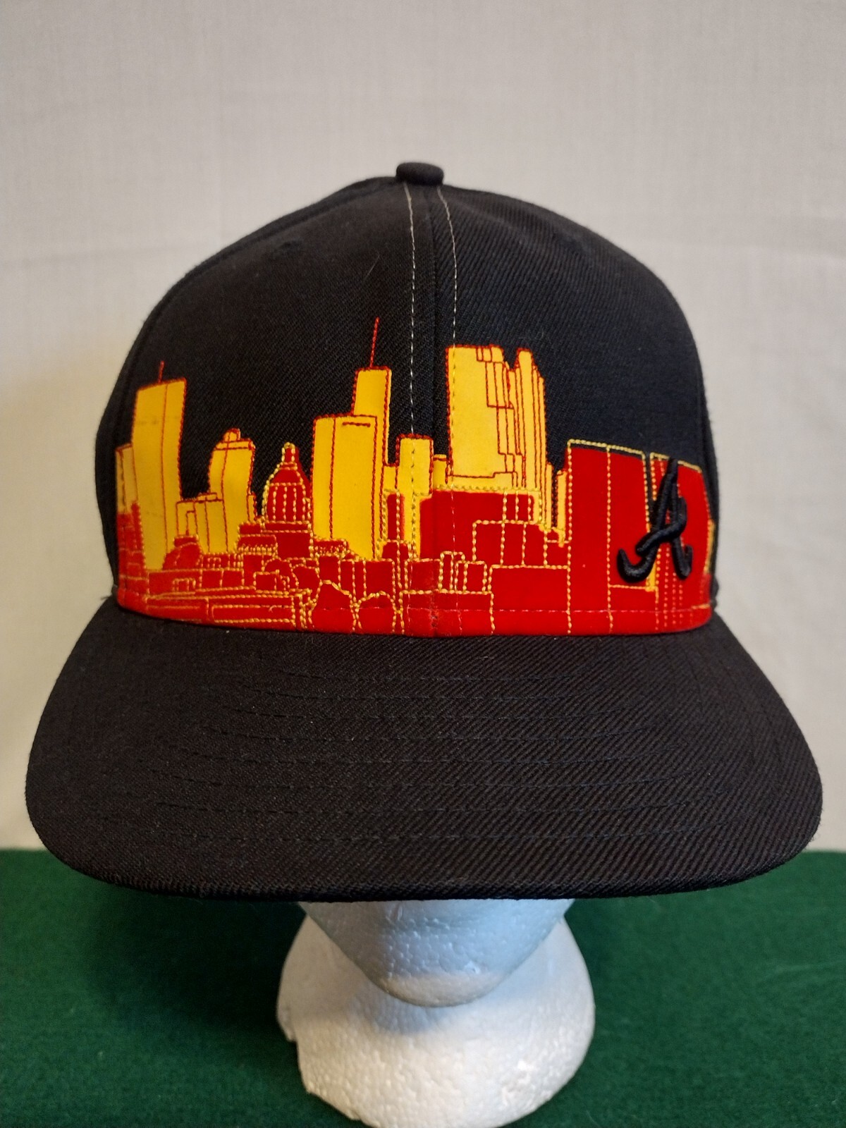ATLANTA BRAVES SKYLINE NEW ERA 59FIFTY HAT CAP CITYSCAPE RARE FITTED 7 1/8