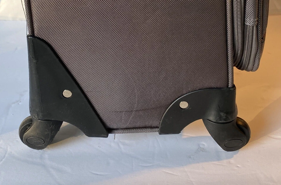 Maleta giratoria expandible lateral suave Lucas Lucas Luggage Adrenaline gris claro Foto 4 de 4