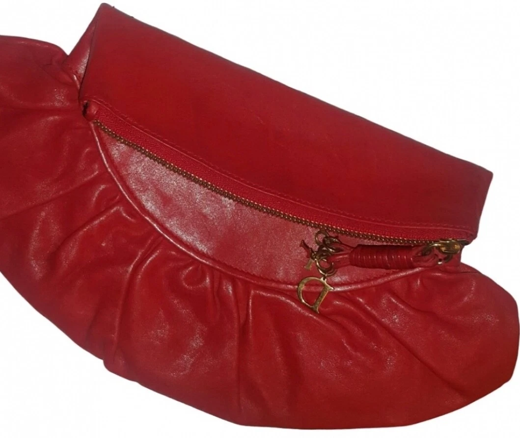 Sac pochette Christain Dior cuir rouge de la collection Tsigane Dior