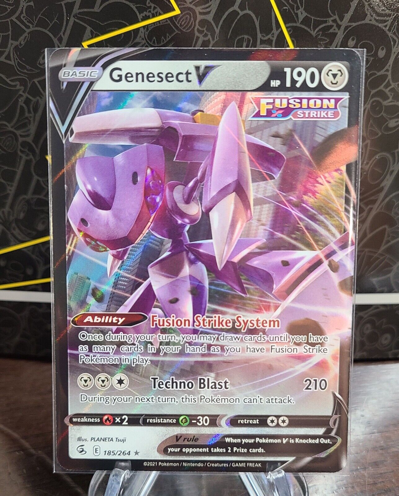 Genesect V - 185/264 Fusion Strike Rare Holo V – Jarvvos