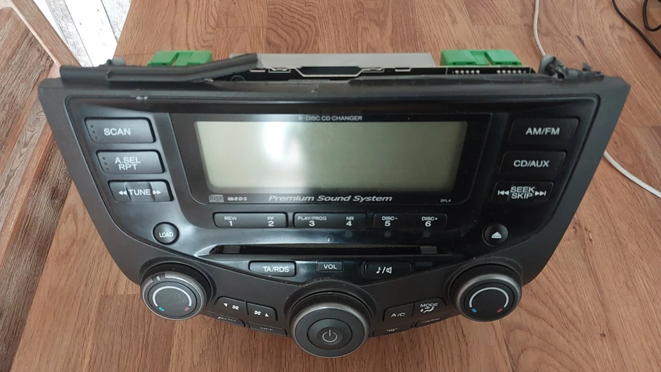 HONDA ACCORD 7 - CN2 - RADIO - KLIMABEDIENTEIL - 6 fach CD - Bild 2 von 4