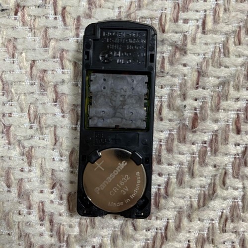 Honda N-ONE Premium Tourer Smart Key 2-Button Replacement used OO2 - Picture 3 of 11