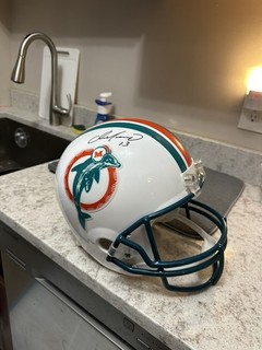 Beckett Witnessed COA authenticated autographed Dan Marino #13 full size helmet