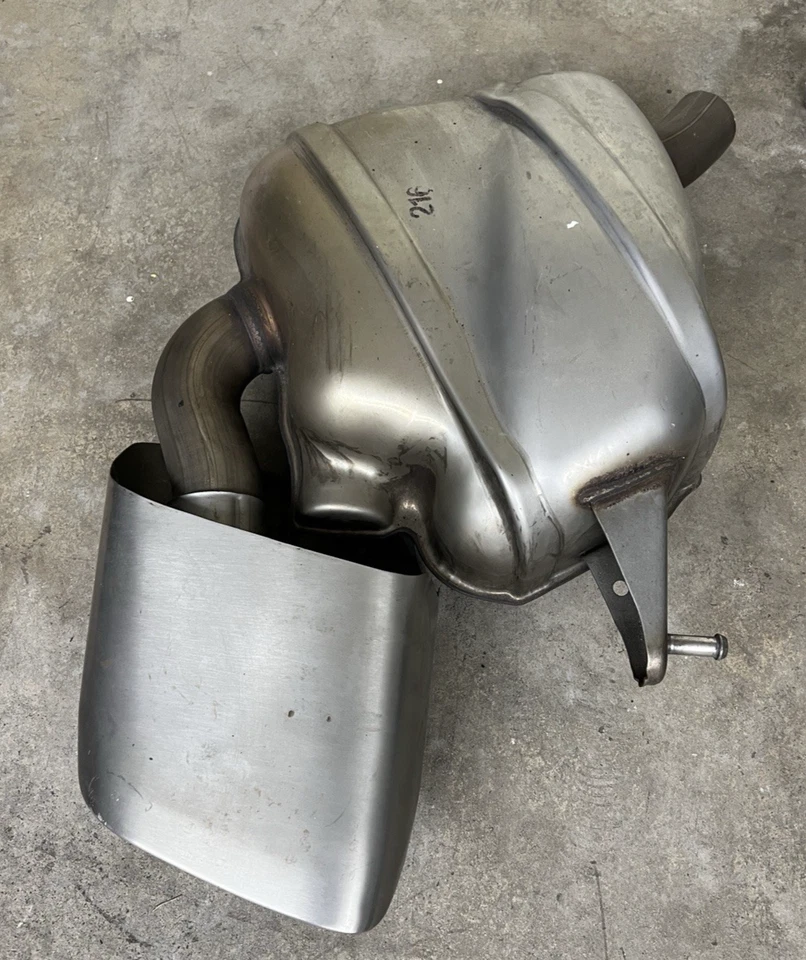 17-24 Porsche Macan 2.0L Rear Left & Right Exhaust Muffler Tip Assembly Set OEM - Image 2 of 4