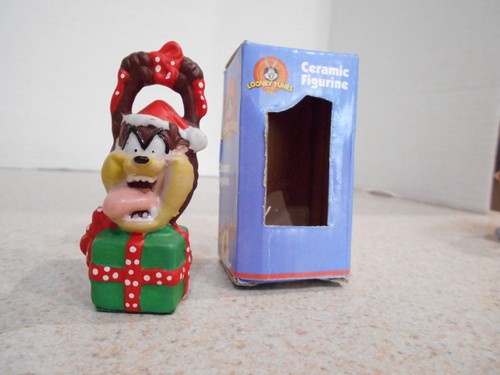 Taz Ceramic Figurine Warner B Looney Tunes Play By Play Christmas Holiday - Picture 4 of 10