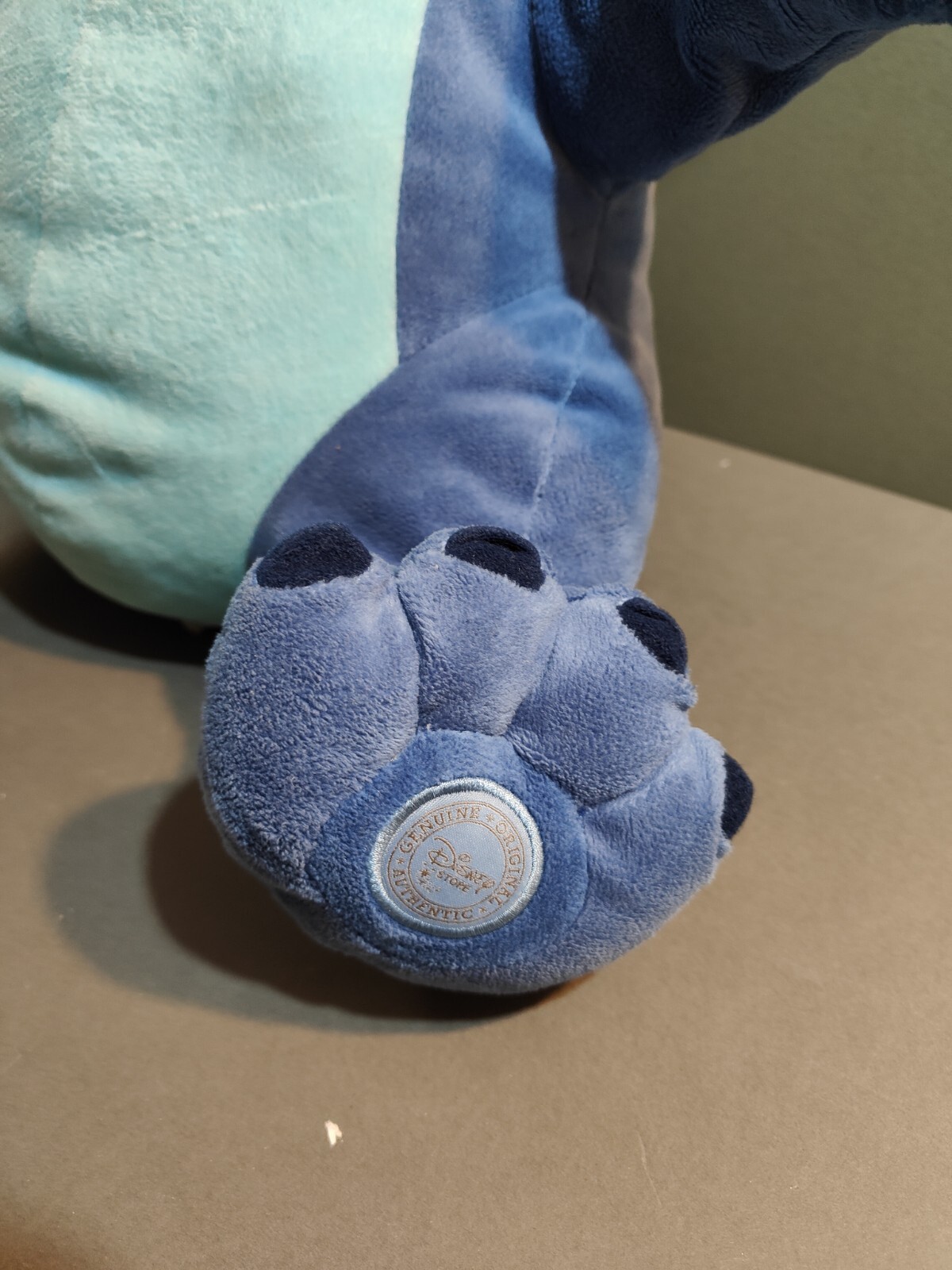 Massive Stitch Plush - 20 Inches - Lilo And Stitch - Disney Store Exclusive - Picture 3 of 11