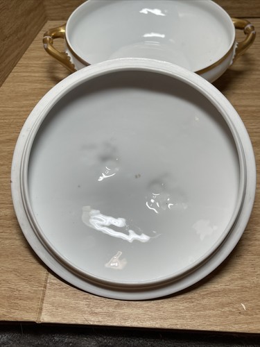 Royal Schwarzberg covered bowl fine China vintage 23 gold trim Germany - Picture 6 of 12