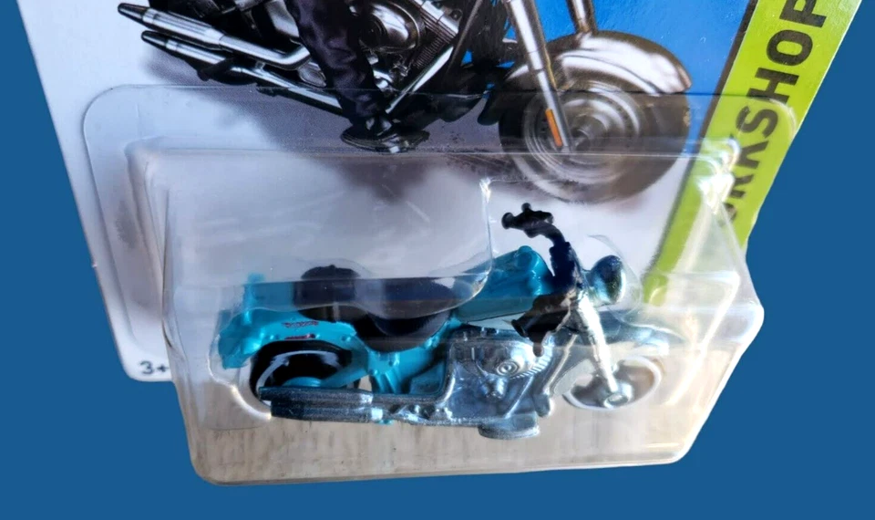 Harley-Davidson Fat Boy 2014 Hot Wheels motocicleta turquesa HW taller 1:64 Foto 3 de 4