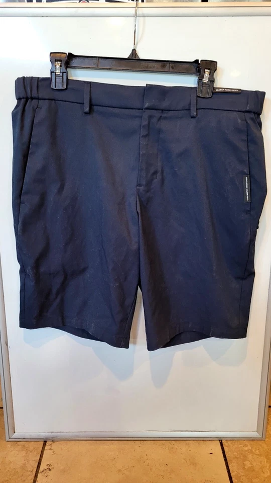 Pantalones Cortos Hugo Boss Slim-Fit Repelente al Agua Technichal Sarga Para Hombre Talla 34R
