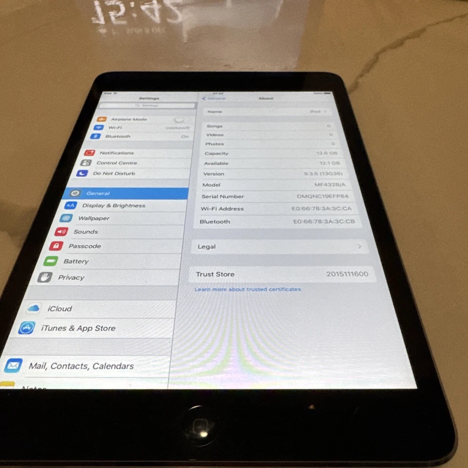 Apple iPad mini 1st Gen 16GB A1432 WiFi 7.9" Space Grey - - Image 3 of 4