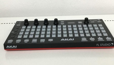 Akai Professional FIRE Controller FL Studio Plug and Play RGB Pad OLED Display
