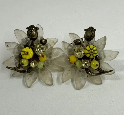 MIRIAM HASKELL?? CLIP EARRINGS GLASS ANTIQUE GOLD TONE