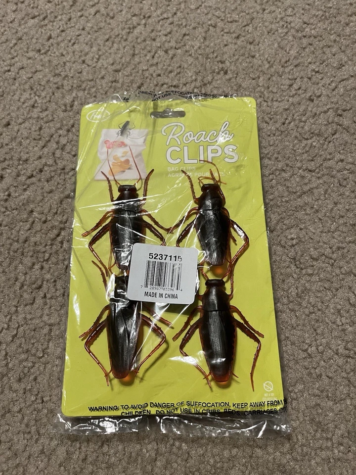 Fred Cucaracha Clips NUEVO* Paquete de 4 Cucaracha Chip Clip Mordaza Regalo/Artículo de Broma/Aterrador/Divertido Foto 4 de 4