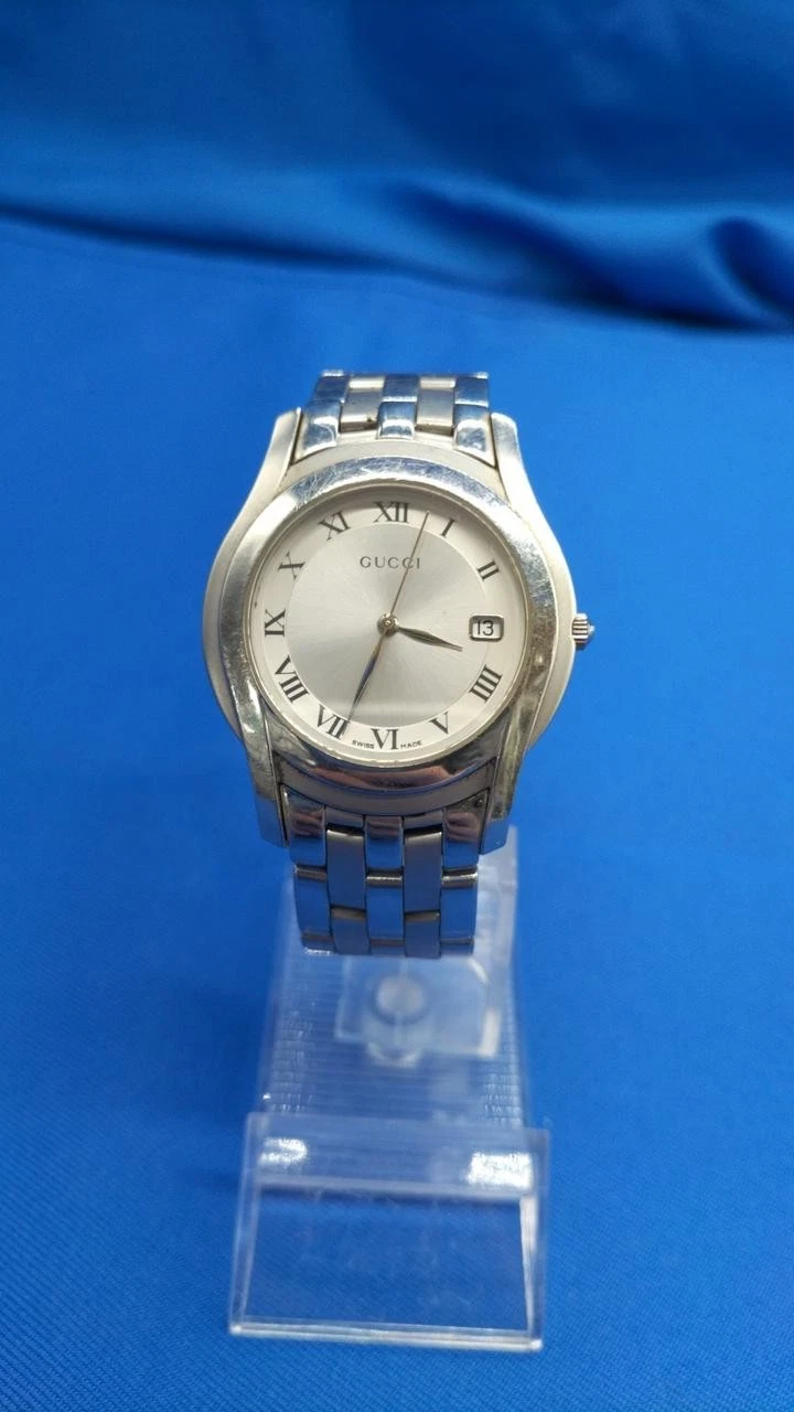 Montre analogique à quartz homme Gucci 5500M ton argent