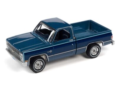 CHEVROLET Silverado 10 Fleetside - 1984 - 2-tone bluemetallic - Auto World 1:64