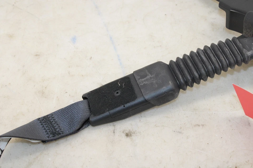 Cinturón de seguridad delantero izquierdo Infiniti Q50 2017 OEM IQ76 Foto 4 de 4