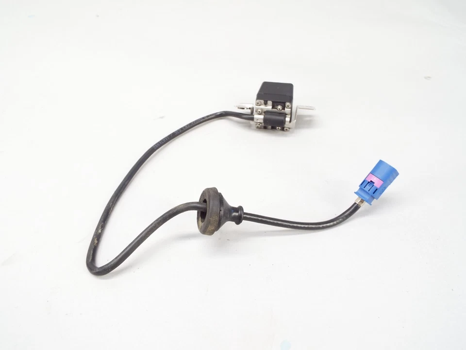 Tesla Model S Rear View Back Up Reverse Camera - Image 3 of 4