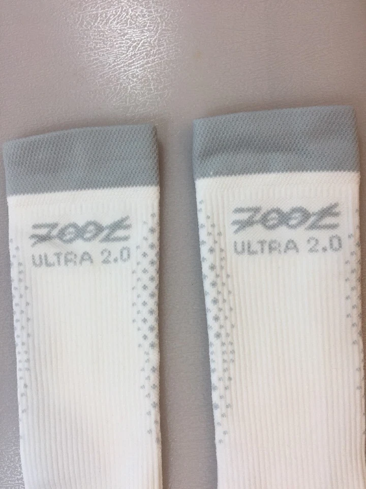 Zoot Ultra 2.0 Womens Compression Calf Sleeves Size 2 (6141) - Image 2 of 4