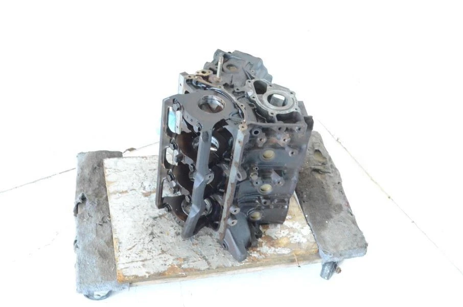 Bloque de cilindros Nissan 300ZX VG30T Z31 1984-1986 Foto 3 de 4