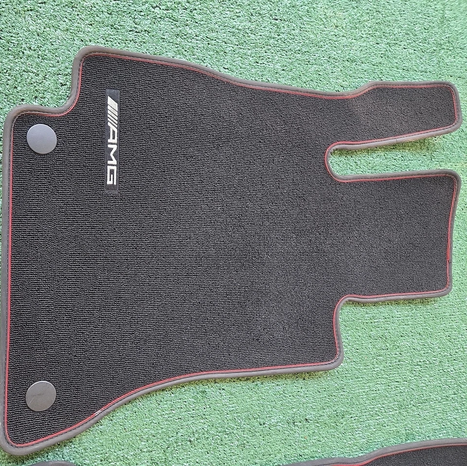 原始设备制造商梅赛德斯 AMG 脚垫套装 (A2136807305W213-9G63) E53 E400 E350 E300 AMG — 第 4/4 张图片