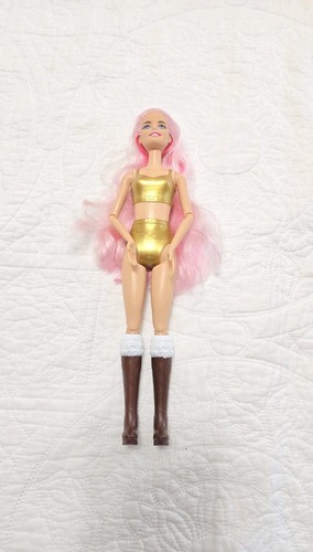 Barbie Cutie Reveal Fiocco di Neve Scintillante Cervo e Accessori - Foto 14 di 16