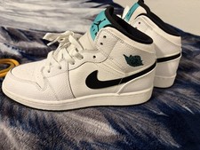 Jordan Air Jordan 1 Mid Top White Black Teal Athletic Sneaker Kids US 6.5