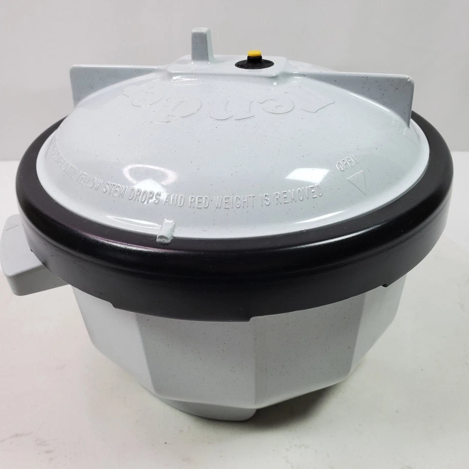 Nordic Ware Tender Cooker Microwave Oven Pressure 2.5 Quart White Cooker - Image 2 of 4