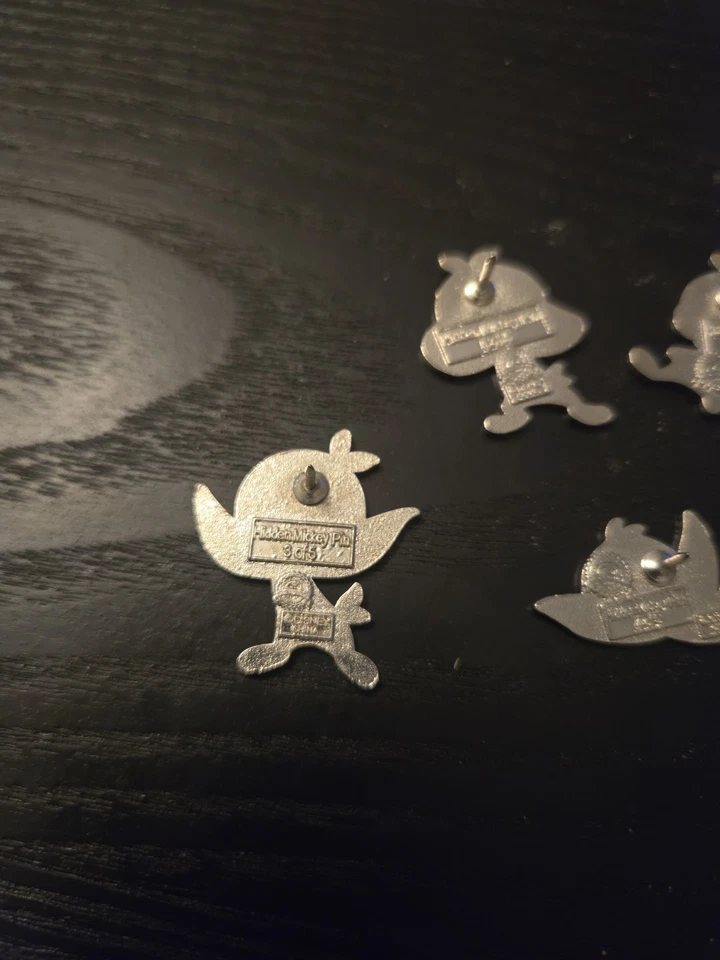 Juego completo de prendedores colección Orange Bird serie Mickey ocultos Disney Parks 2011 Foto 3 de 3