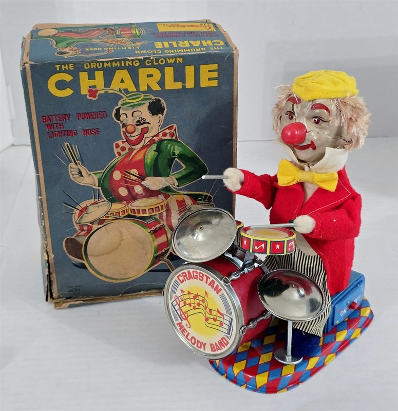 X-747 VINTAGE 1950'S ALPS BATTERY OPERATED CHARLIE DRUMMING CLOWN WITH BOX 