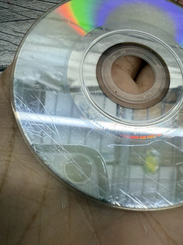 The Simpsons: Hit & Run (GameCube, 2003) DISC ONLY Needs Resurfacing - Image 4 of 4